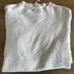 Sweater with wide arms